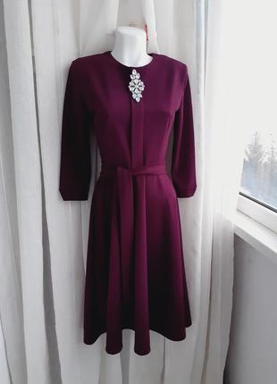 Розкішна сукня кольору вина10 фото