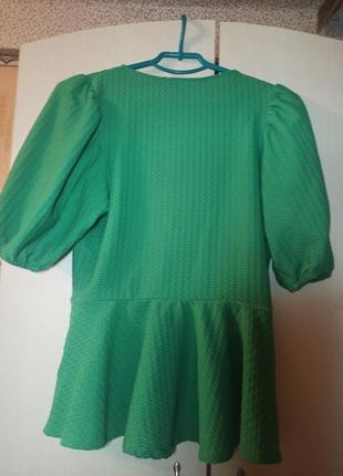 Новый зелёный, чёрный текстурированный топ блуза с баской , вырез на запах, рукава фонарики new look4 фото