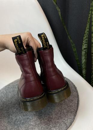 Оригінальні черевики dr martens burgundy 1460 8 eye boots6 фото