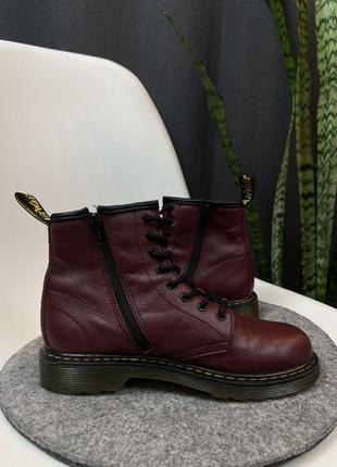 Оригінальні черевики dr martens burgundy 1460 8 eye boots7 фото