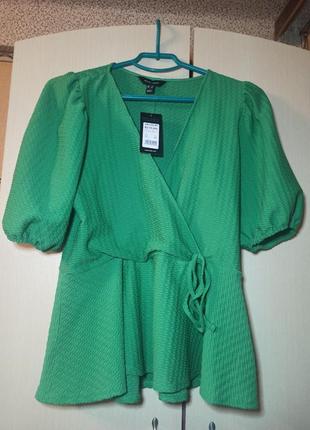 Новый зелёный, чёрный текстурированный топ блуза с баской , вырез на запах, рукава фонарики new look2 фото
