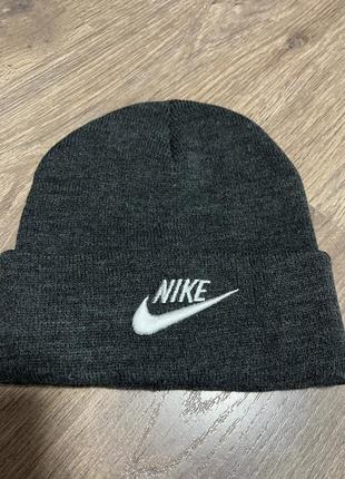 Шапка nike