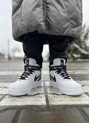 Зимові кросівки nike air force 1 lv8 mid white (хутро)4 фото