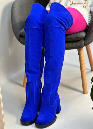 Жіночі ботфорти з натуральної замші колір синій електрик на невеликому каблуці5 фото