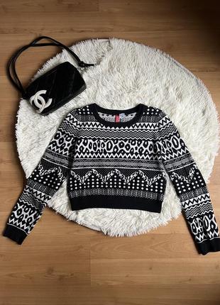 Светр вкорочений