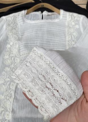 Красивая винтажная блуза рубашка блузка zara зара белая светлая молочная с длинным рукавом натуральная с кружевом7 фото