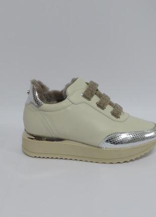 Кросівки кроссовки фірми kelton італія зима цигейка