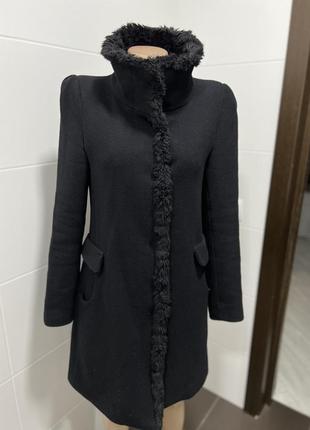 Зимове пальто zara