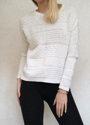 Белый вязаный свитер4 фото