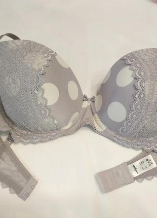 Бюстгальтер