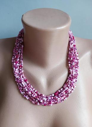 Рожеві буси