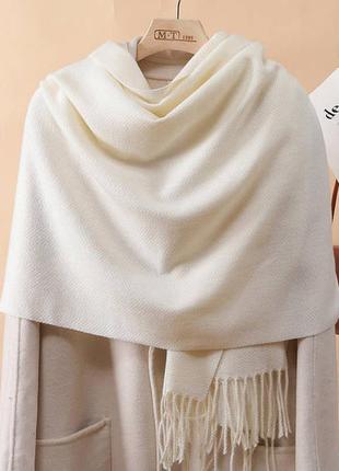 Шарф палантин женский белый шерстяной теплый с бахромой 200*70 см3 фото