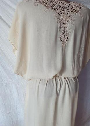 Шикарна сукня накидка з вишивкою пісочного кольору дуже жіночна4 фото
