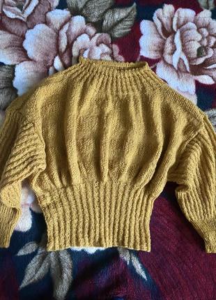 Светр теплий золотистого кольору handmade