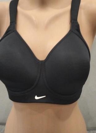 Бюстгалтер nike dri-frit