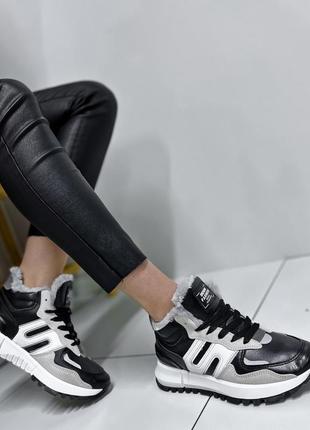 Жіночі зимові кросівки, чорні/сврі, екошкіра6 фото