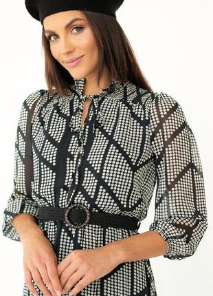 Сукня міді з поясом та рюшею по низу