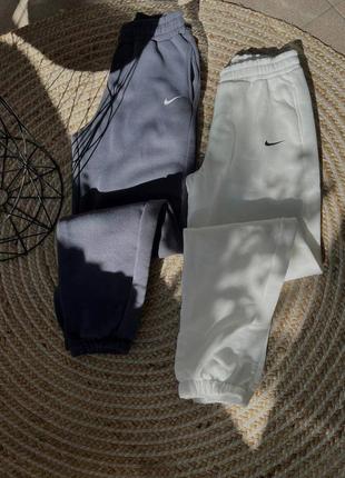Джогери на флісі теплі штани спортивні вільні зручні широкі флісові утеплені базові найк білі чорні сірі графіт5 фото