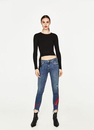 Стильні джинси з вишивкою zara р. xs джинсы скинни с вышивкой