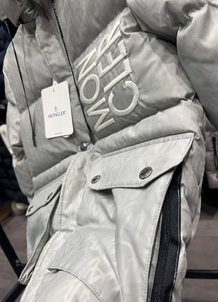 Крута куртка moncler 3