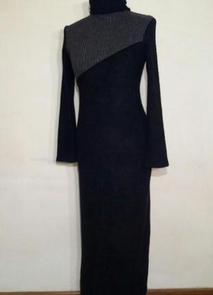 Платье-гольф длинное черного цвета с серой кокеткой.2 фото