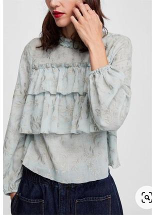 Блуза с рюшей вышивкой zara
