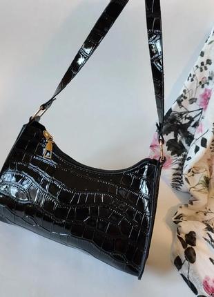 Глянцева сумочка багет