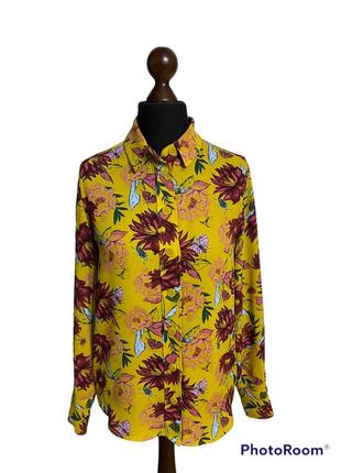 Яскрава сорочка в квітковий принт