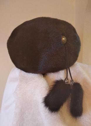 Новая норковая шапка-берет  на объем головы 61 см