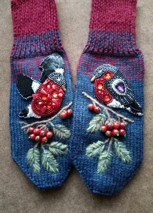 Теплые зимние вязанные дизайнерские варежки