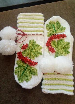 Теплые зимние вязанные дизайнерские варежки