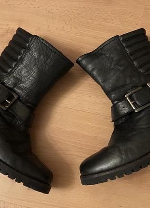 Черевики , чоботи