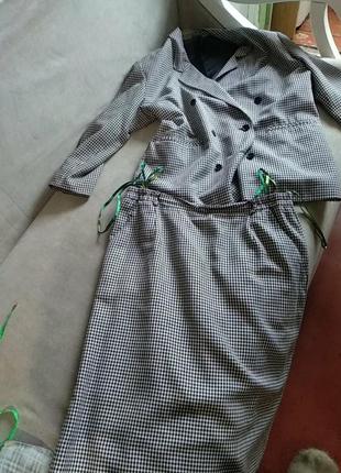 Костюм шикарный