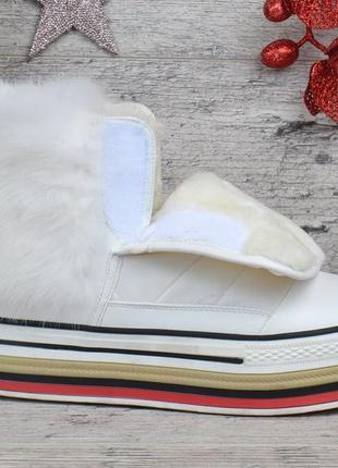 Дутики женские ботинки на платформе с натуральной опушкой ecstasy белые4 фото