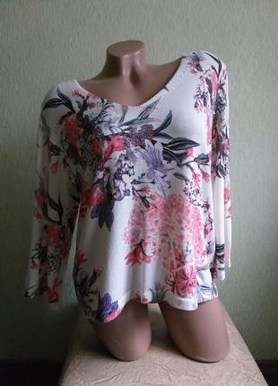 Тонкий свитер в цветочек. пуловер. джемпер. белый, коралловый, сиреневый.