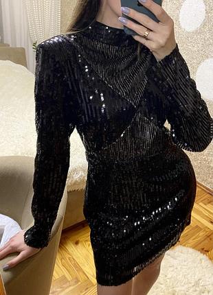 Нарядна сукня в пайєтки