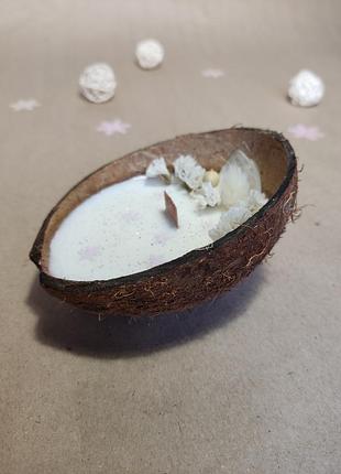 Свічка в кокосі 5