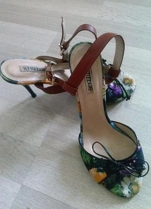 Босоножки atizzare