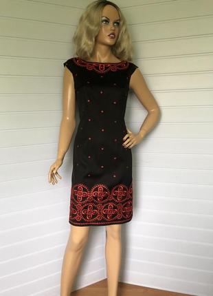 Вишита сатинова сукня