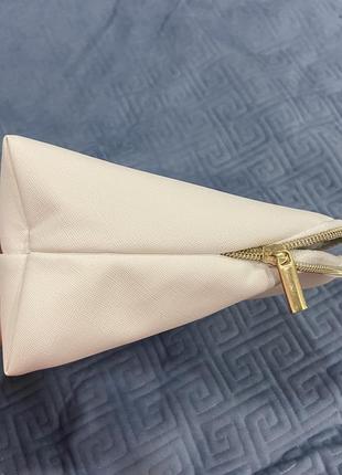 Косметичка dove в ідеальному стані