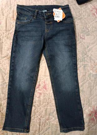 Классные стильные новые фирменные джинсы на мальчикa