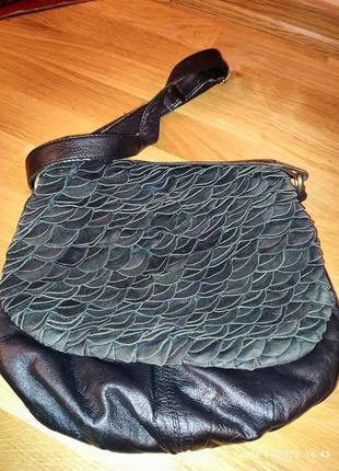 Шкіряна сумка ,на довгій ручці