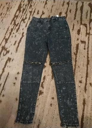 Шикарные,плотные стрейч джинсы