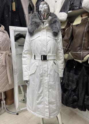 Нове жіноче зимове пальто з натуральним хутром