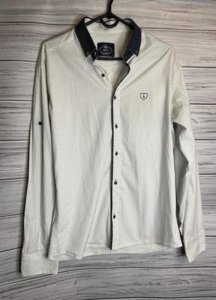 Чоловіча сорочка