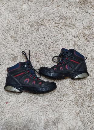 Оригінальні черевики,в ідеальному стані,34 розмір vibram3 фото