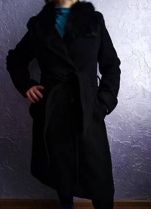 Зимнее пальто с натуральным мехом2 фото
