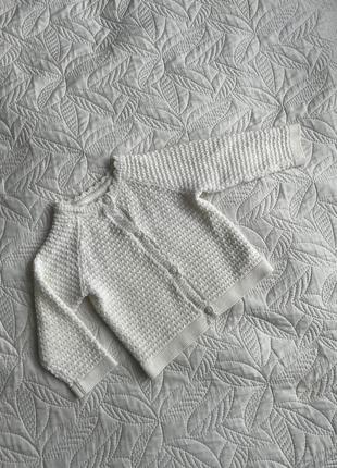 Білий в’язаний светр . кофта . кардиган для дівчинки4 фото