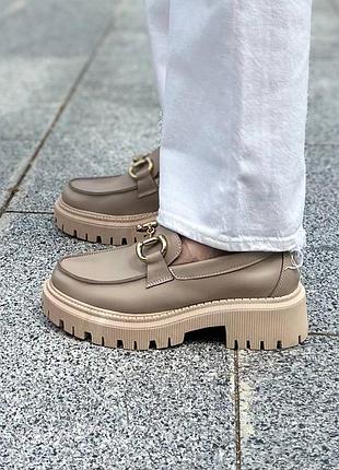 Кожаные туфли лоферы беж бежевые карамель капучино натуральная кожа удобные мягкие и легкие