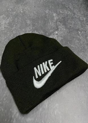 Шапка nike чорна